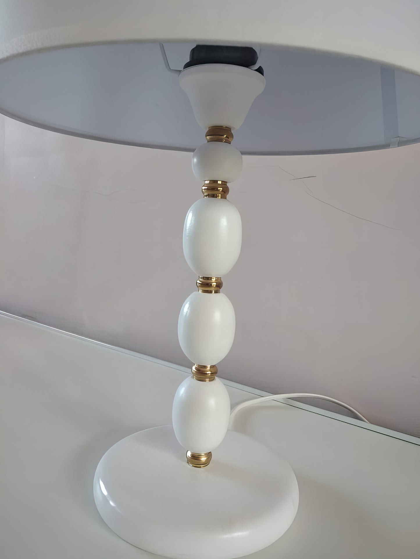 Класическа дървена настолна / нощна лампа | С месингови детайли | Б НЛ 14 |