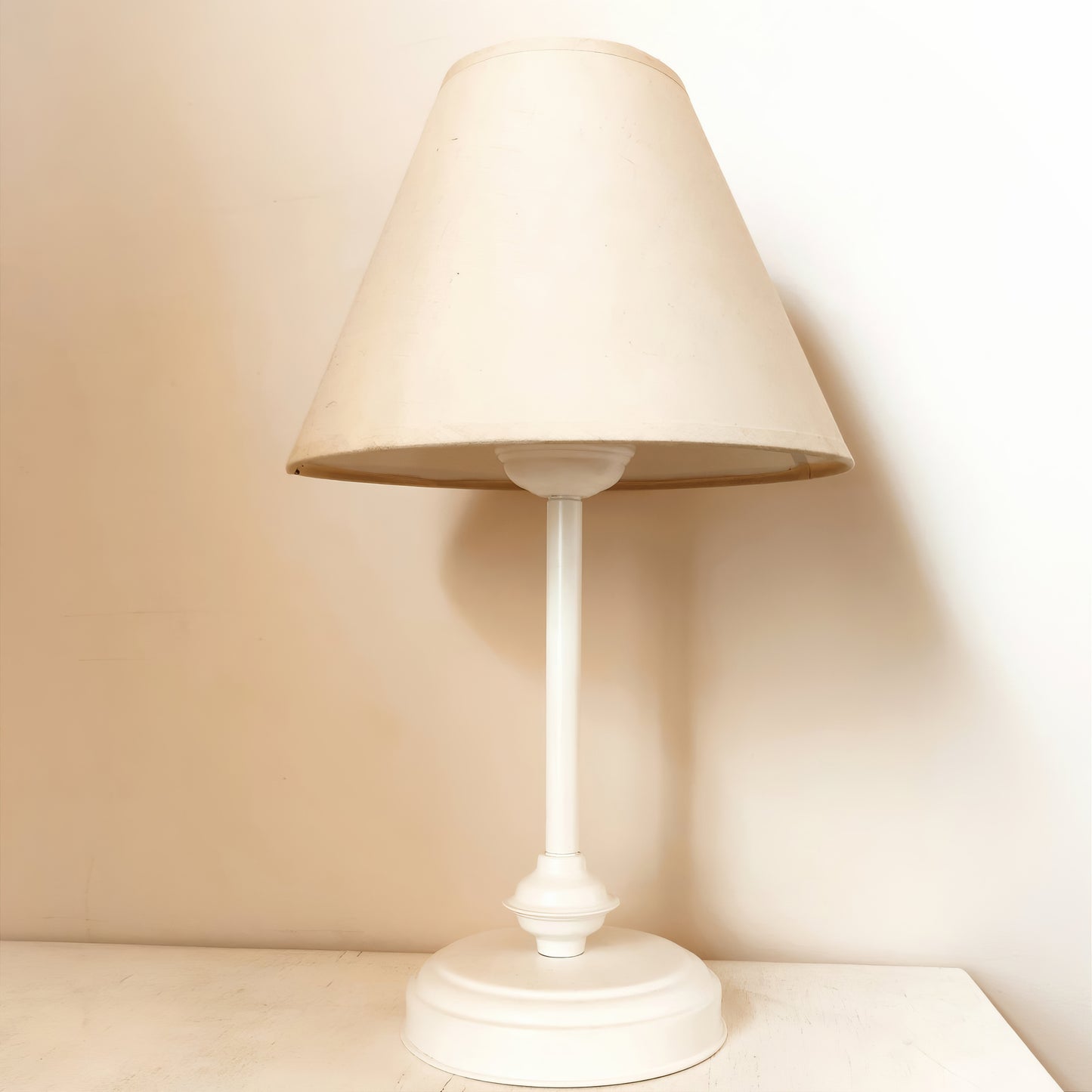 Kласическа метална нощна / настолна лампа | с включен текстилен абажур | Б НЛ 18 |