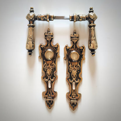 Старинна барокова луксозна брава с корона и лъв | Б 10 |