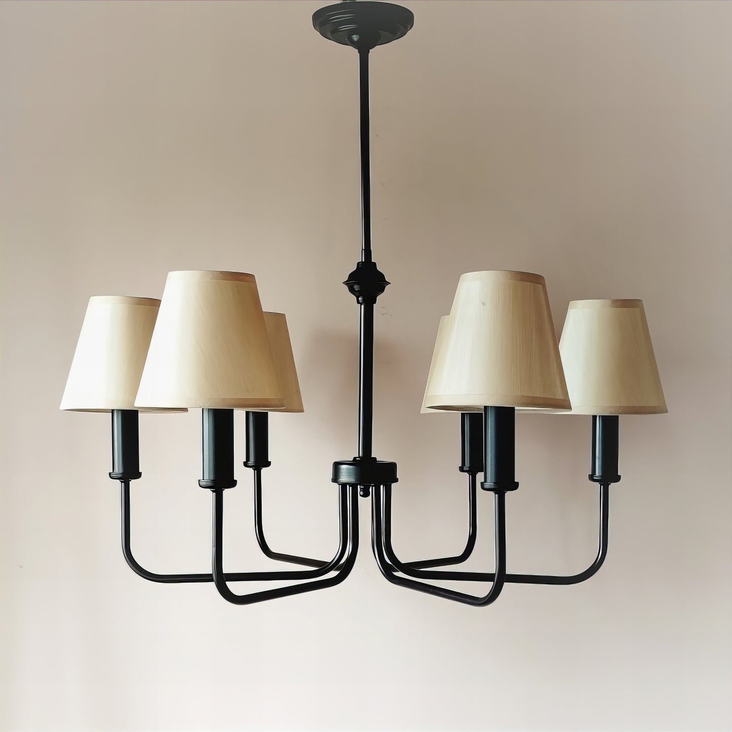 Модерен класически полилей | 6 рамена | висящ полилей | тип свещ | БЕЗ/С текстилни абажури| метален | ПO 19 |