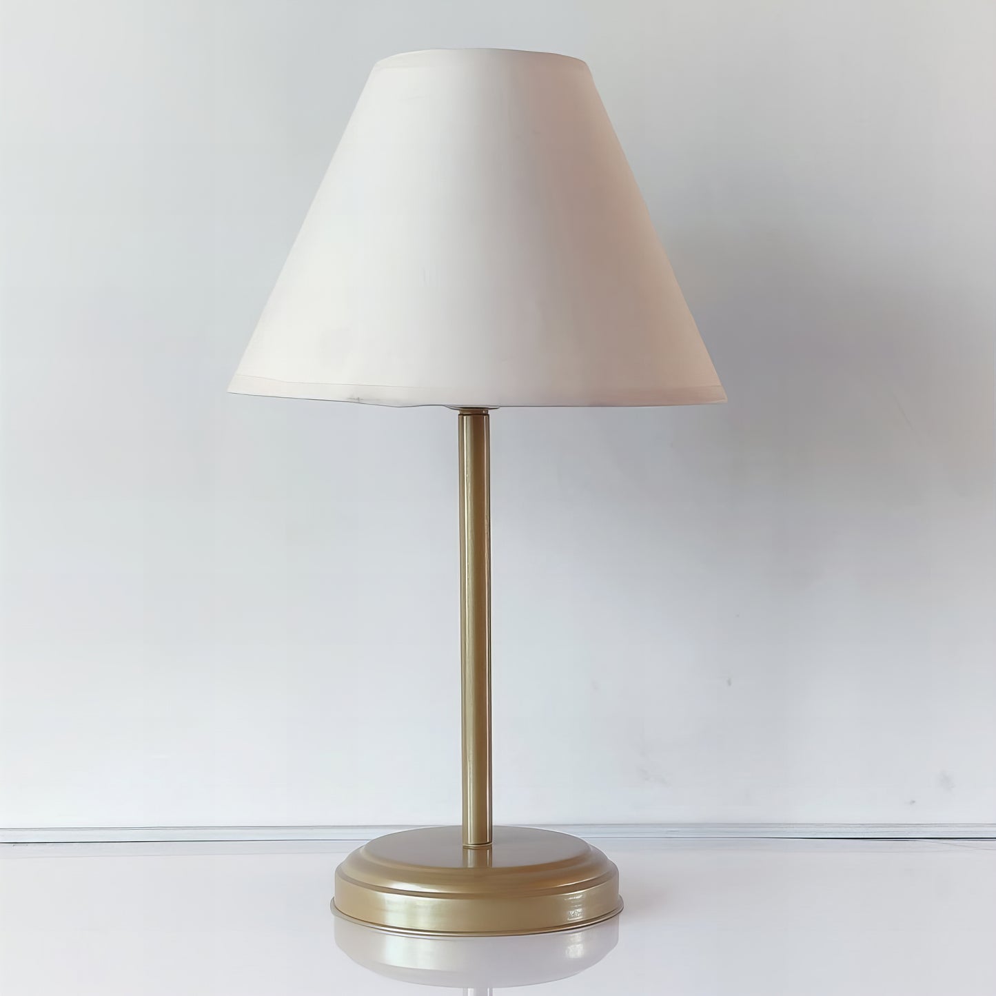 Класическа метална нощна/ настолна лампа | с включен текстилен абажур | Модерна лампа | З НЛ 10 |