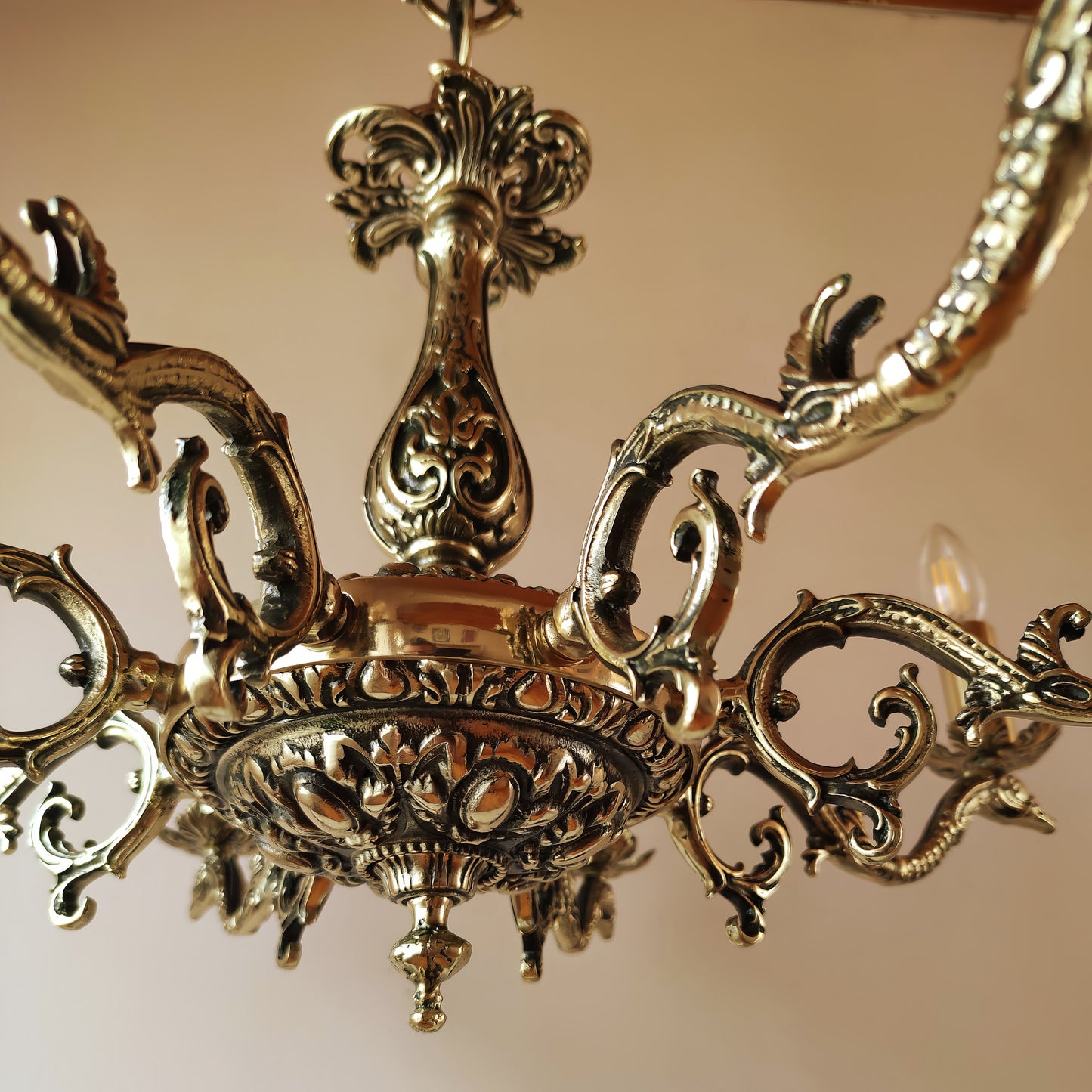 Луксозен старинен полилей | класически барок с 8 рамена | Mасивен месинг | тип свещ  | БЕЗ/С Абажури | ПO 31 |
